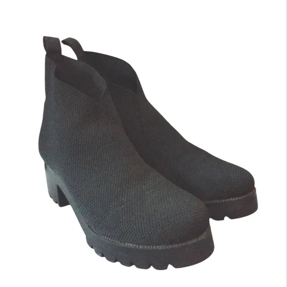 CHARLESTON SHOE CO. Textured Black Booties - Picture 7 of 9